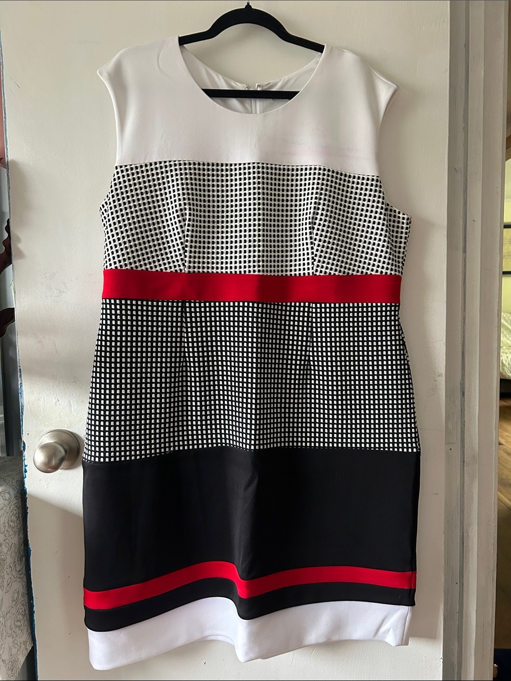 cleo White, Black & Red Sleeveless Midi Sheath Dress